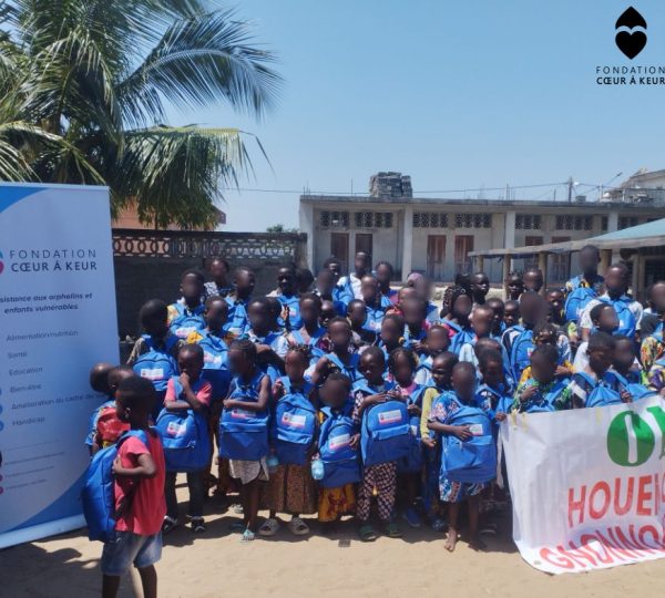 Don de kits scolaires